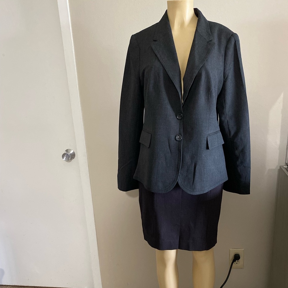 The limited lined suit jacket